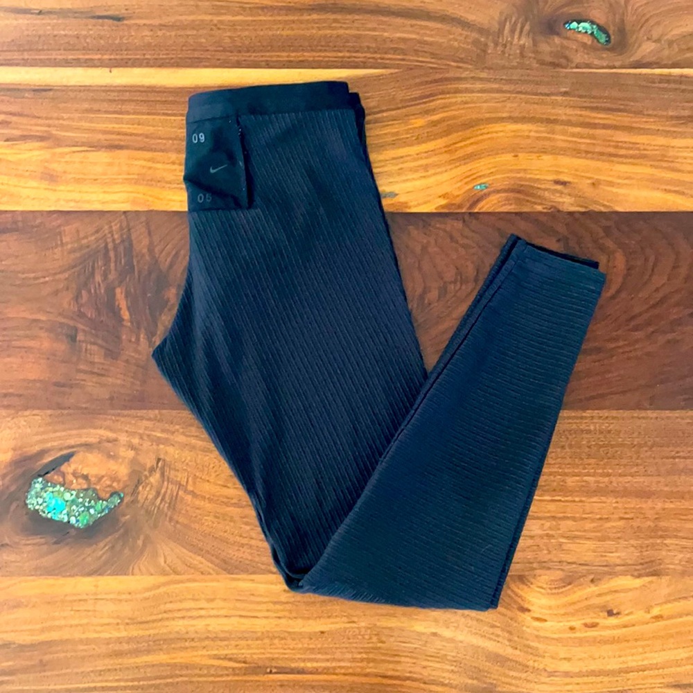 Nike Hight Performance FitnessTights- Size S